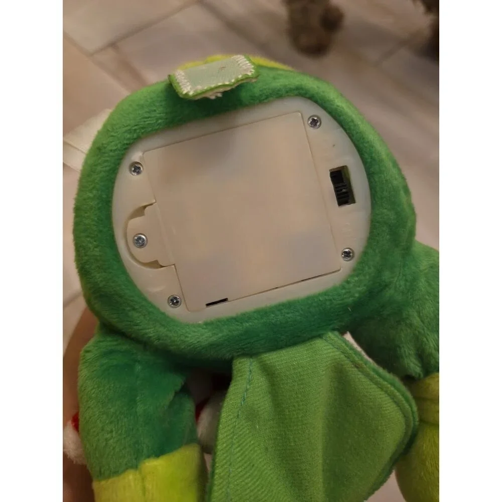 Cuddle‎ Barn Merry Christmas Elf Musical Animatronic Elf